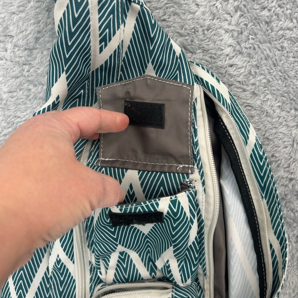 Kavu Chevron Rope Sling Bag Blue and Cream Organization Storage Pockets - Picture 4 of 15